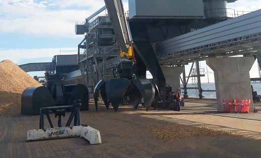 Volautomatisch grijperwisselsysteem door Elzinga Machinefabriek